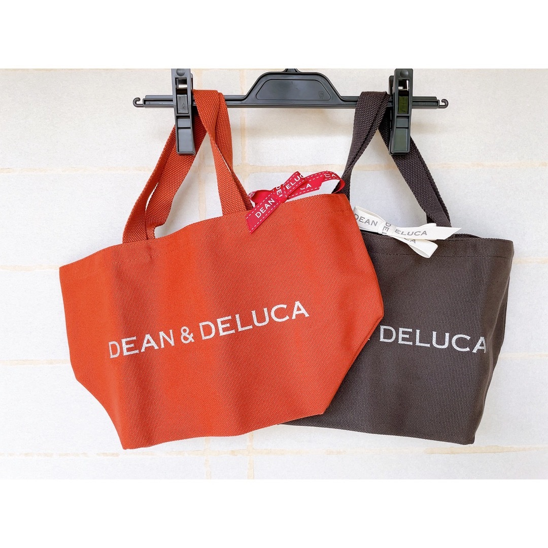 DEAN & DELUCA(ディーンアンドデルーカ)のDEAN&DELUCA チャリティートートバッグ 2021 Sサイズ 2点セット レディースのバッグ(トートバッグ)の商品写真