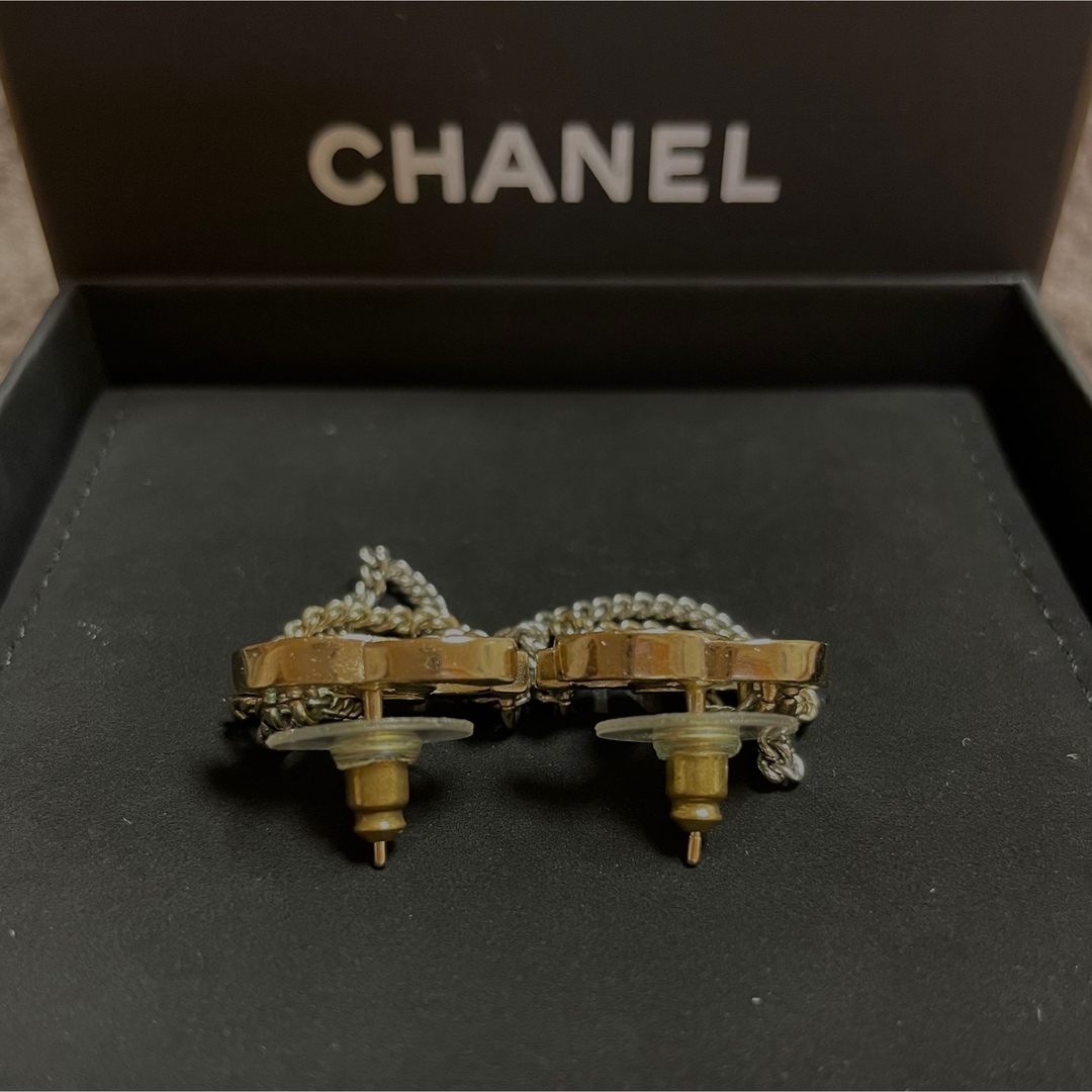 CHANEL ピアス ３連チェーン ラインストーンCHANEL LOGOマーク