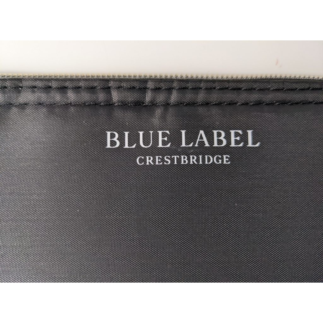 BLUE LABEL CRESTBRIDGE(ブルーレーベルクレストブリッジ)のsweet（スウィート）2022年5月  付録 ミッキー トート&保冷ポーチ エンタメ/ホビーの雑誌(ファッション)の商品写真
