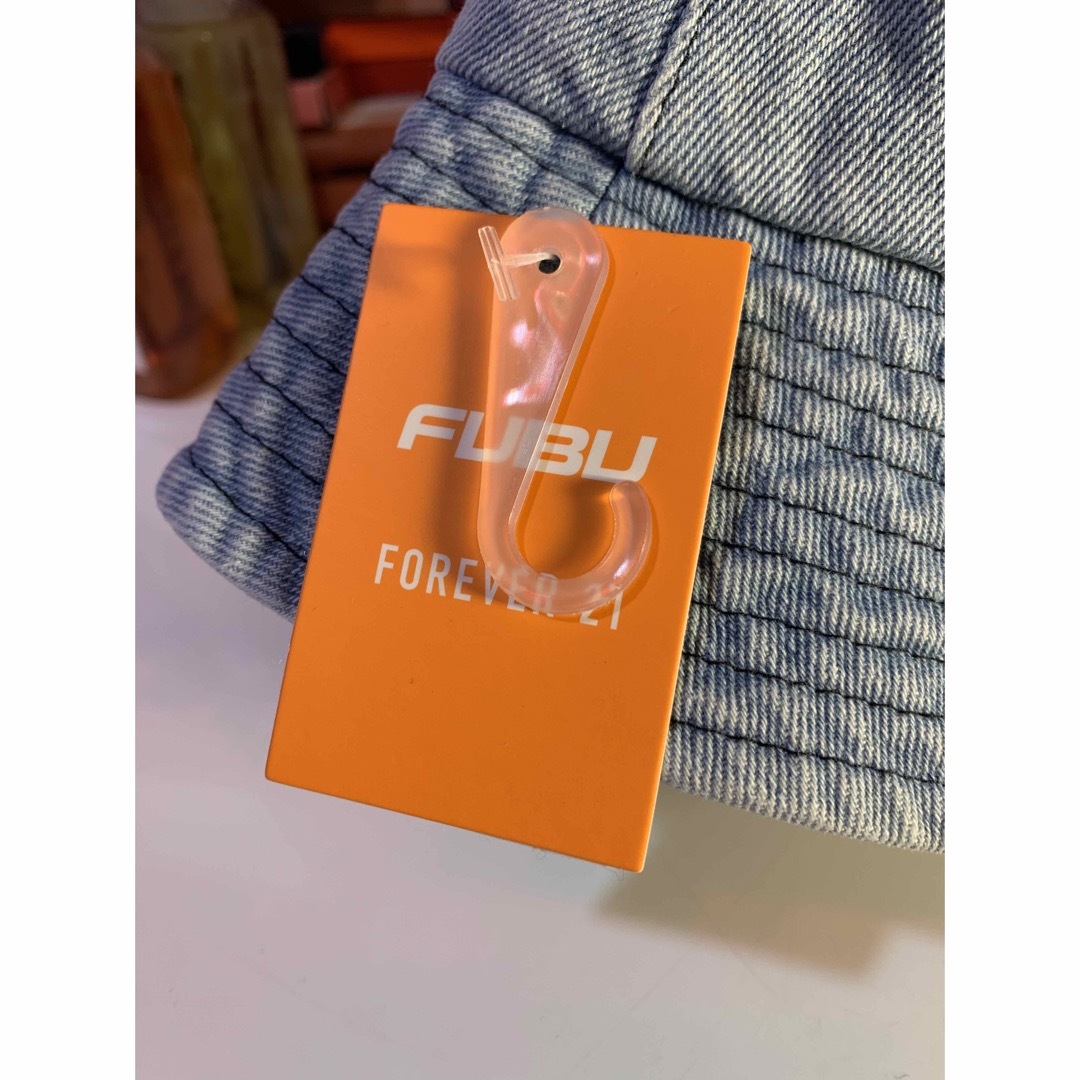 FUBU(フブ)のFUBU x Forever21 デニムバケットハット レディースの帽子(ハット)の商品写真