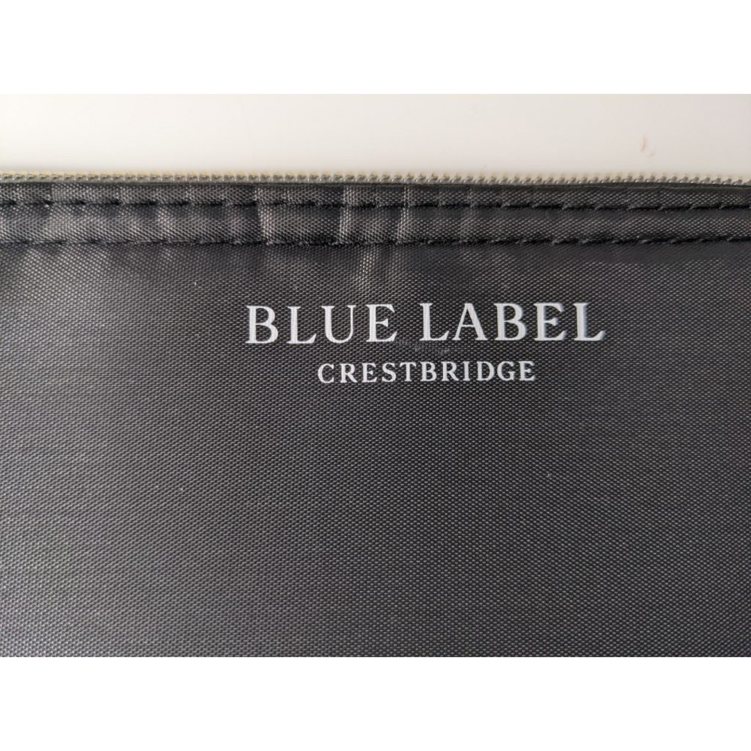 BLUE LABEL CRESTBRIDGE(ブルーレーベルクレストブリッジ)のミッキー トート&保冷ポーチ 付録 sweet（スウィート）2022年5月 インテリア/住まい/日用品のキッチン/食器(弁当用品)の商品写真