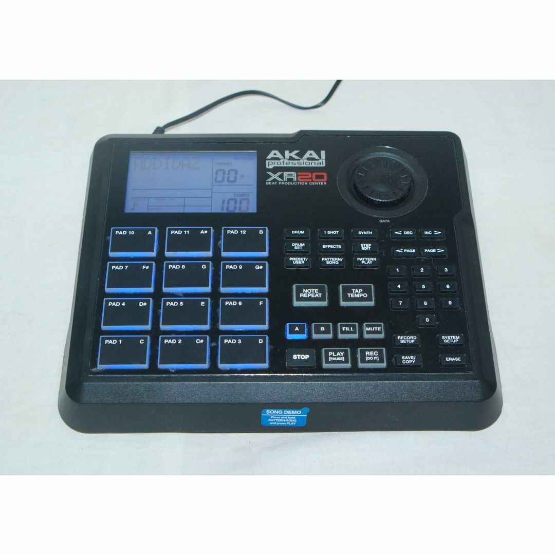 AKAI XR20 ドラムマシン