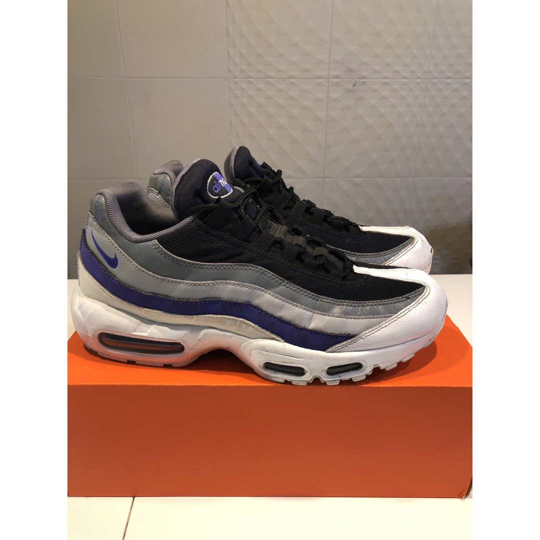 NIKE(ナイキ)の【28.0cm】NIKE AIRMAX95   メンズの靴/シューズ(スニーカー)の商品写真