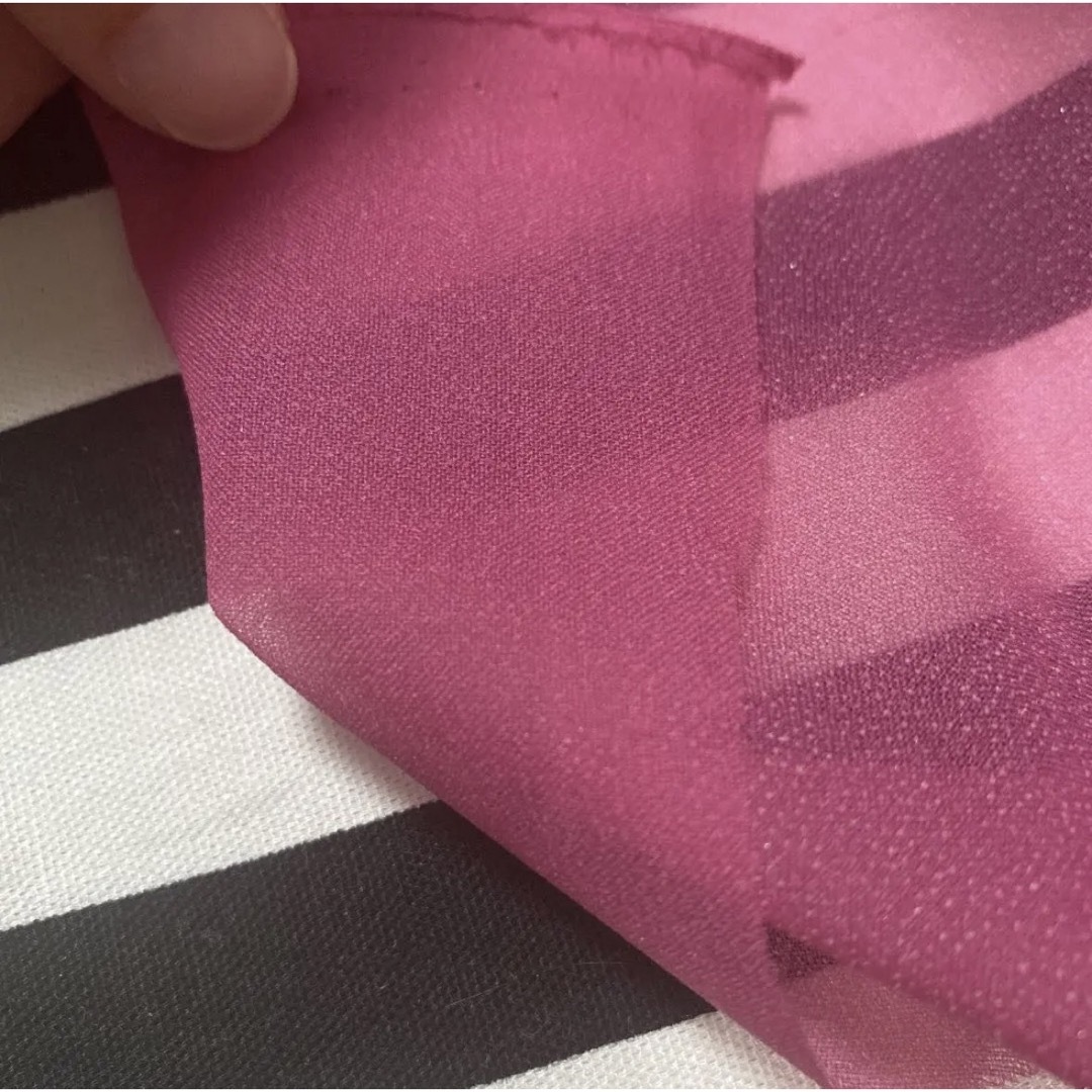 新品未使用 日本製 接着芯 赤紫 濃いめのピンク 布 Ｎｏ．2321 ハンドメイドの素材/材料(生地/糸)の商品写真