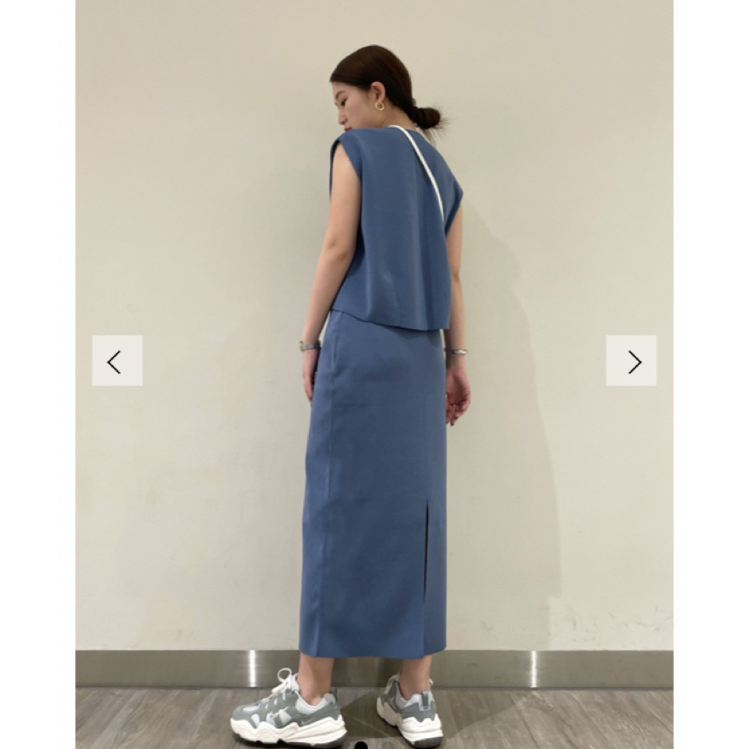 【emmi atelier】シンプルニットタイトスカート　ブルー 1