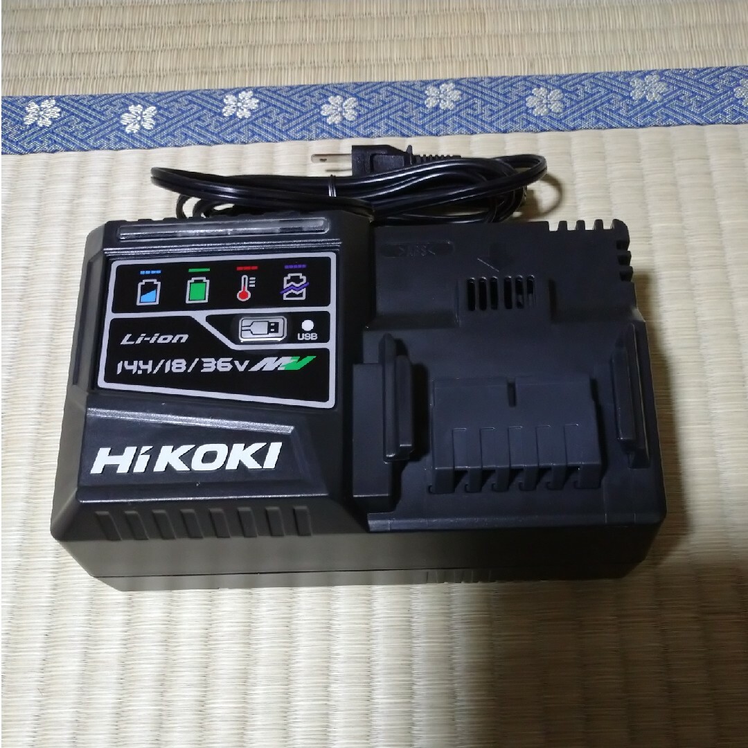 在庫 HiKOKI 急速充電器 UC18YDL2 スライド式リチウムイオン専用 14.4V~18V対応 USB充電端子付 超急速充電 低騒音 ハイコーキ 日立 セット品をバラシての特価です