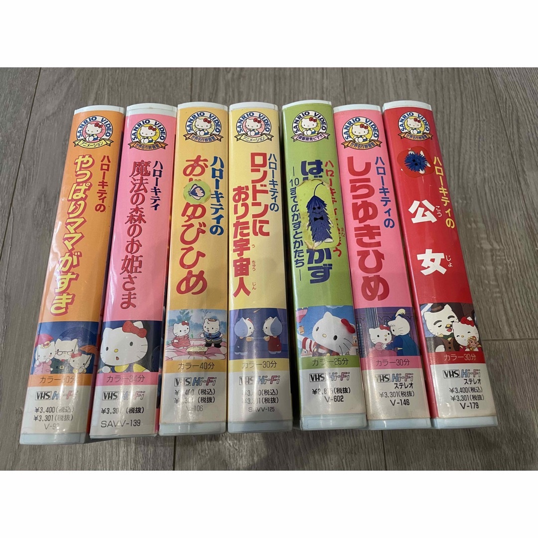 ♡新品♡45周年　キティ小物入れ