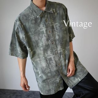 アートヴィンテージ(ART VINTAGE)の【vintage】幾何学模様 ボタニカル柄 コットン 半袖シャツ カーキ XL(シャツ)