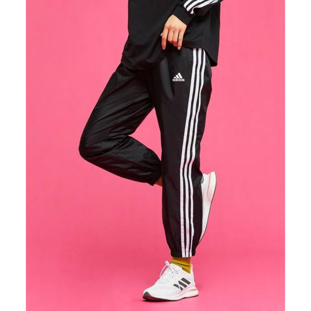 adidas(アディダス)のアディダス　エッセンシャルズ 3ストライプ 7/8 パンツ レディースのパンツ(カジュアルパンツ)の商品写真