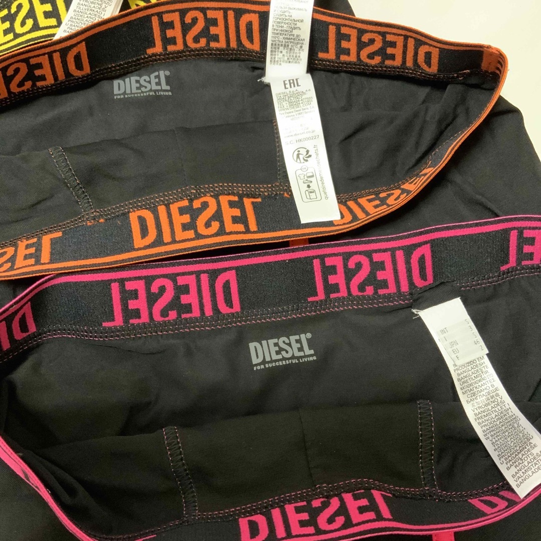 DIESEL(ディーゼル)の洗練されたデザイン　DIESEL　5パック ボクサーパンツ　M　新モデル メンズのアンダーウェア(ボクサーパンツ)の商品写真