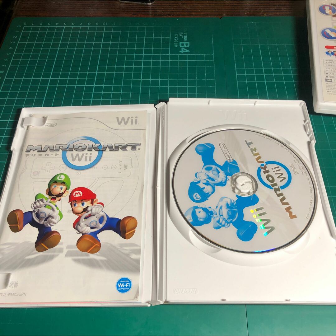 Wii(ウィー)のメジャーWiiとマリオ&ソニック北京とマリオカートWiiのセット エンタメ/ホビーのゲームソフト/ゲーム機本体(家庭用ゲームソフト)の商品写真