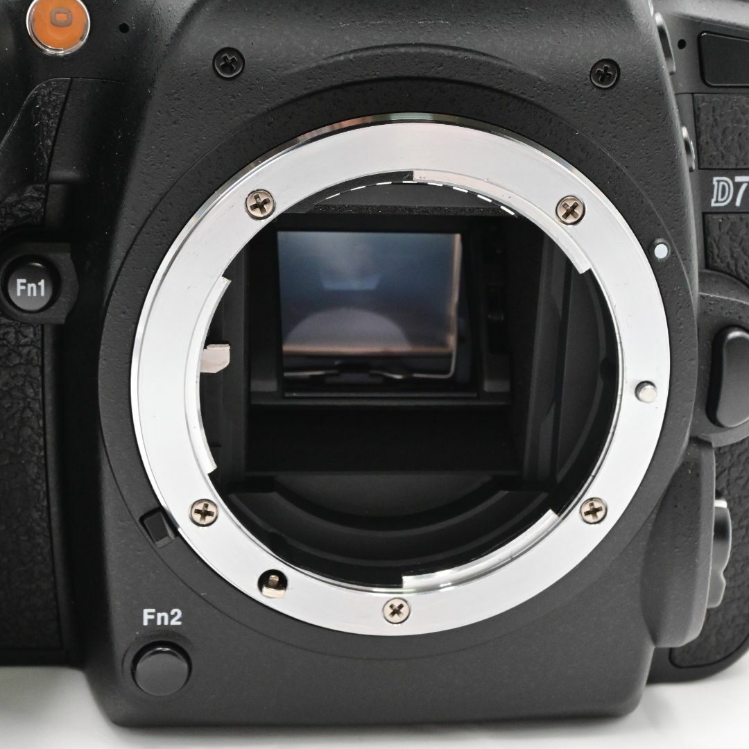 Nikon デジタル一眼レフカメラ D7500 ボディ ブラックの通販 by グッチーカメラ｜ラクマ