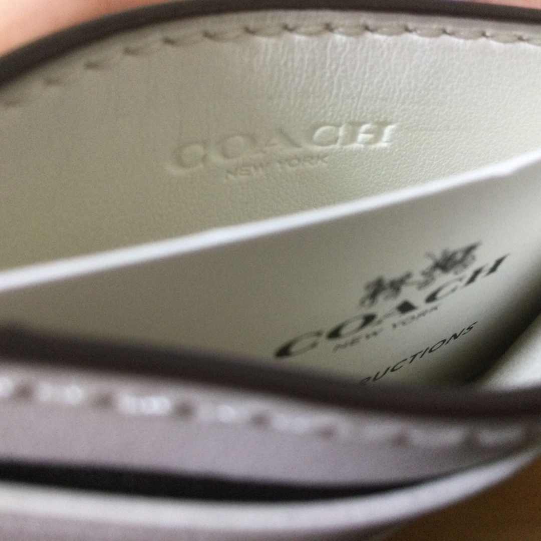 COACH(コーチ)の【未使用】COACH NEW YORK カードケース レディースのファッション小物(その他)の商品写真