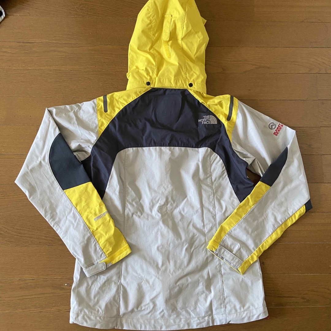 THE NORTH FACE(ザノースフェイス)のノースフェイス　マウンテンパーカー　サミットシリーズ　レディース　Mサイズ レディースのジャケット/アウター(ナイロンジャケット)の商品写真