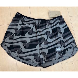 ナイキ(NIKE)のナイキ　NIKE ショートパンツ　Mサイズ インナー有　レディース(ヨガ)