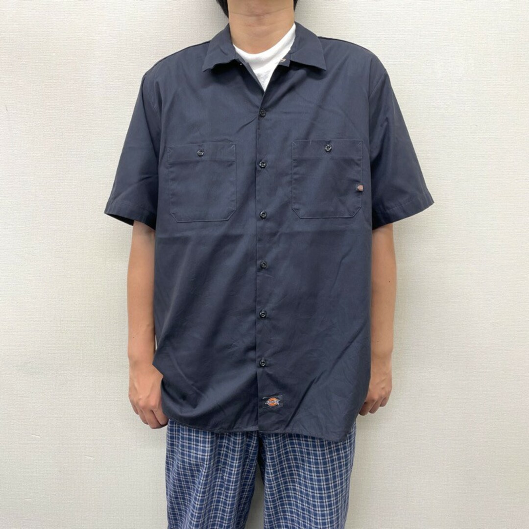 Dickies(ディッキーズ)のUS古着 ディッキーズ Dickies ワークシャツ 半袖 無地 サイズ：メンズ XL ビッグサイズ チャコールグレー【中古】 メンズのトップス(シャツ)の商品写真