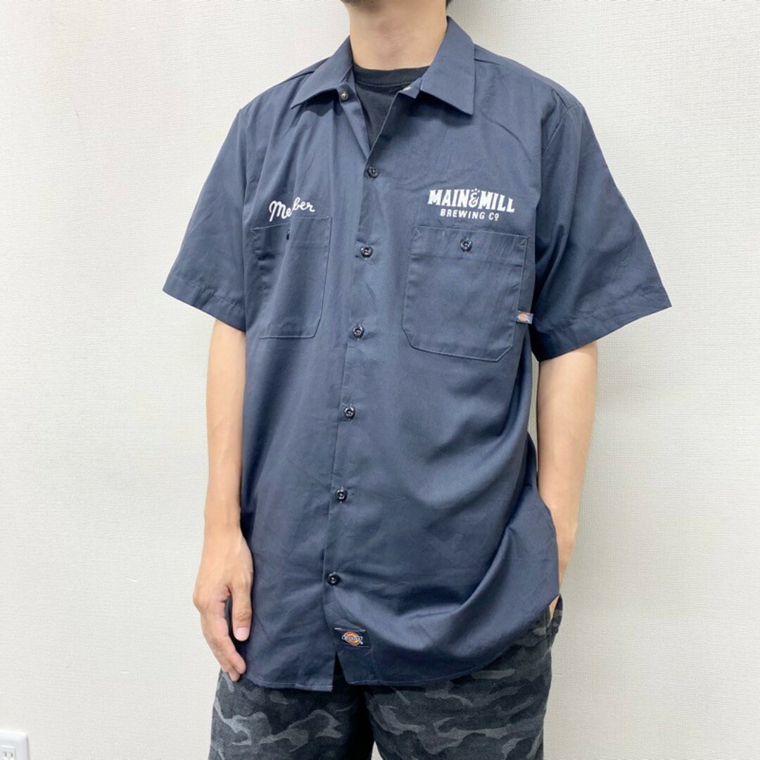 Dickies(ディッキーズ)のUS古着 ディッキーズ Dickies ワークシャツ 半袖 企業 ロゴ プリント サイズ：メンズ L チャコールグレー【中古】 メンズのトップス(シャツ)の商品写真