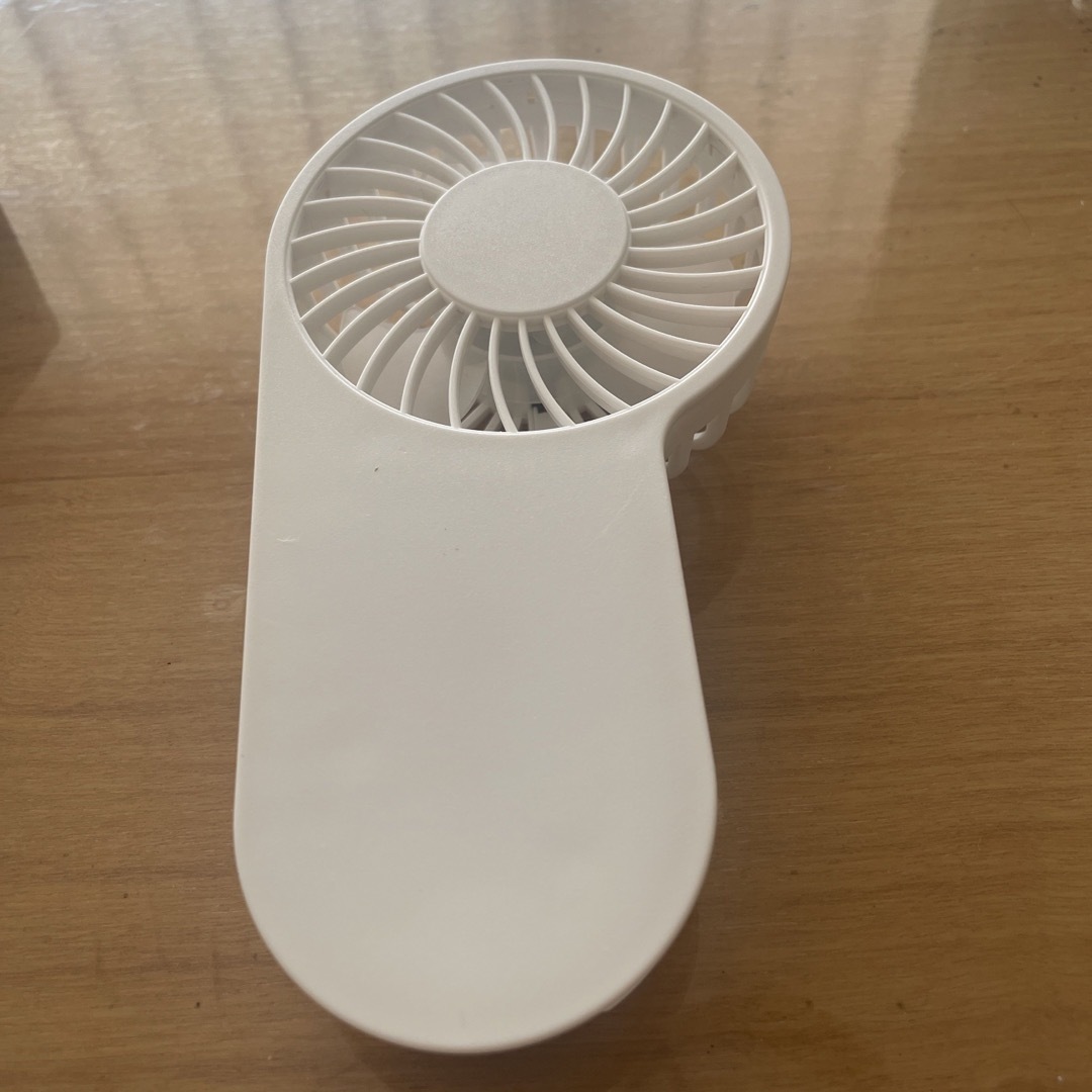 ★COMPACT handy USB fan スマホ/家電/カメラの冷暖房/空調(扇風機)の商品写真