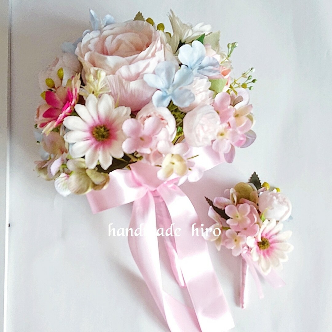 薔薇と小花のラウンドブーケ☆ブートニア☆髪飾り付き ハンドメイドのウェディング(ブーケ)の商品写真