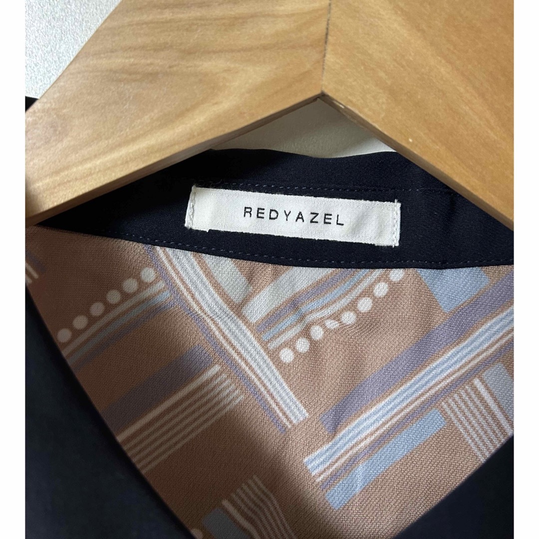 REDYAZEL(レディアゼル)の【KM14】REDYAZELブラウス レディースのトップス(シャツ/ブラウス(長袖/七分))の商品写真