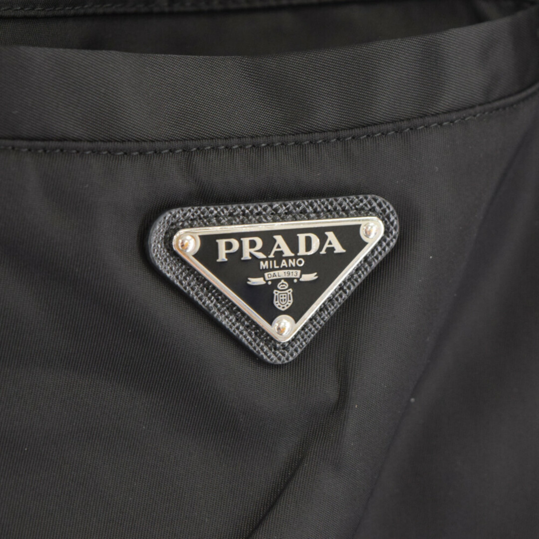 PRADA プラダ 三角ロゴプレート付き ナイロンパンツ ブラック SPH66 S202 1WQ8