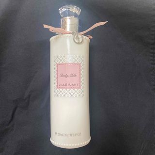 ジルスチュアート(JILLSTUART)の【JILLSTUART】ボディミルク ホワイトフローラル 250ml(ボディローション/ミルク)