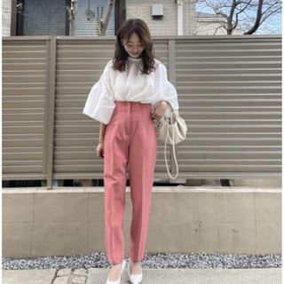 ZARA - ZARA ハイウエストテーパードパンツ の通販 by ぴぴ's shop ...