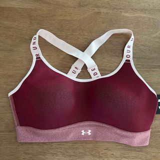 アンダーアーマー(UNDER ARMOUR)のUNDNER ARMOUR 最後のお値下げになります。ワインレッド系 スポブラ　(ウェア)