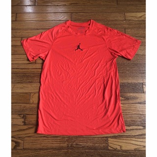 ジョーダン(Jordan Brand（NIKE）)の美品　NIKEジョーダン トレーニングシャツ　Tシャツ　L(Tシャツ/カットソー(半袖/袖なし))