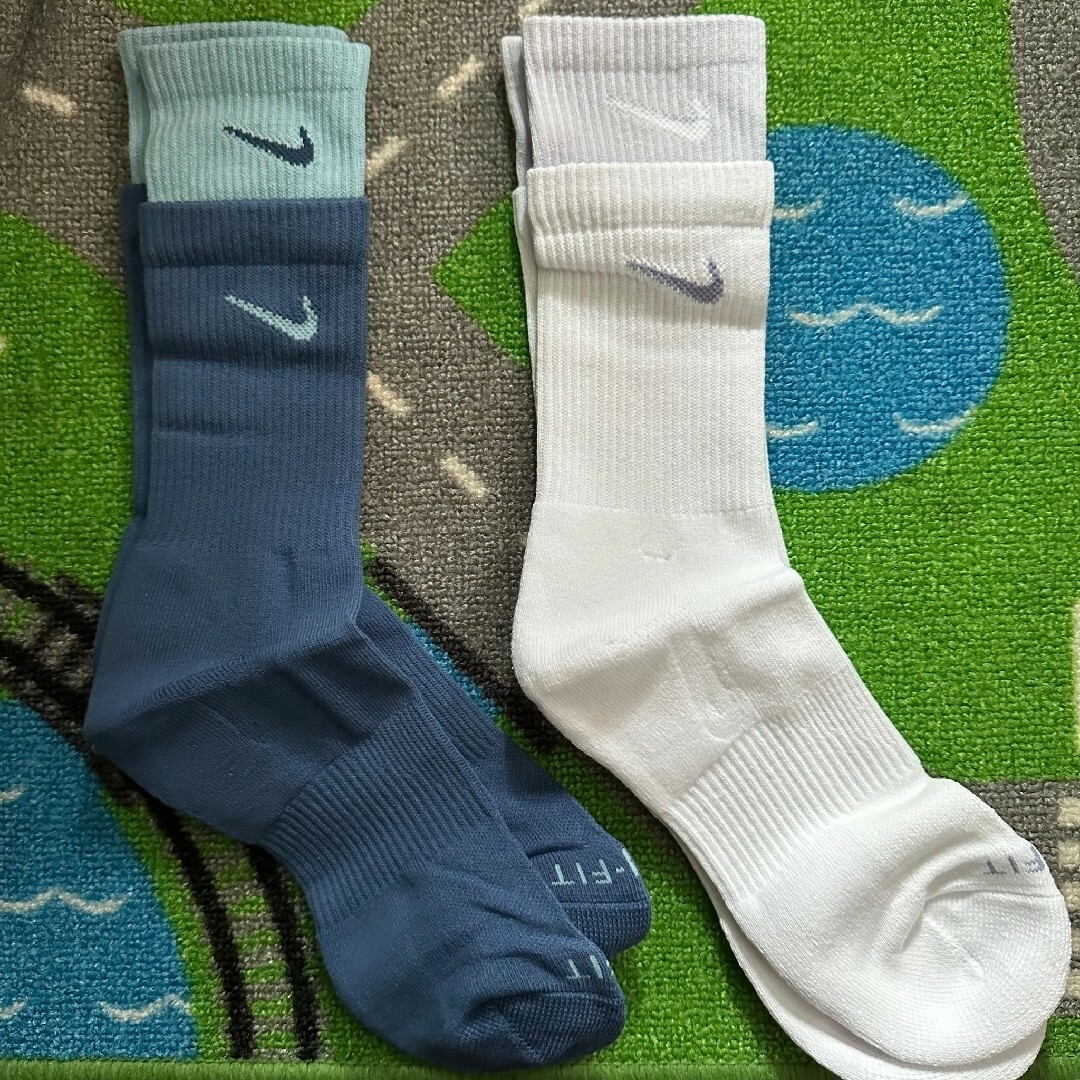 NIKE(ナイキ)のnike 靴下　ソックス　Ｌ メンズのレッグウェア(ソックス)の商品写真