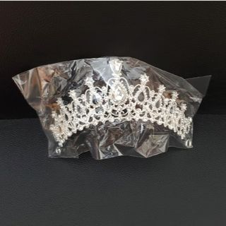 ティアラ(tiara)の新品　ティアラ(カチューシャ)