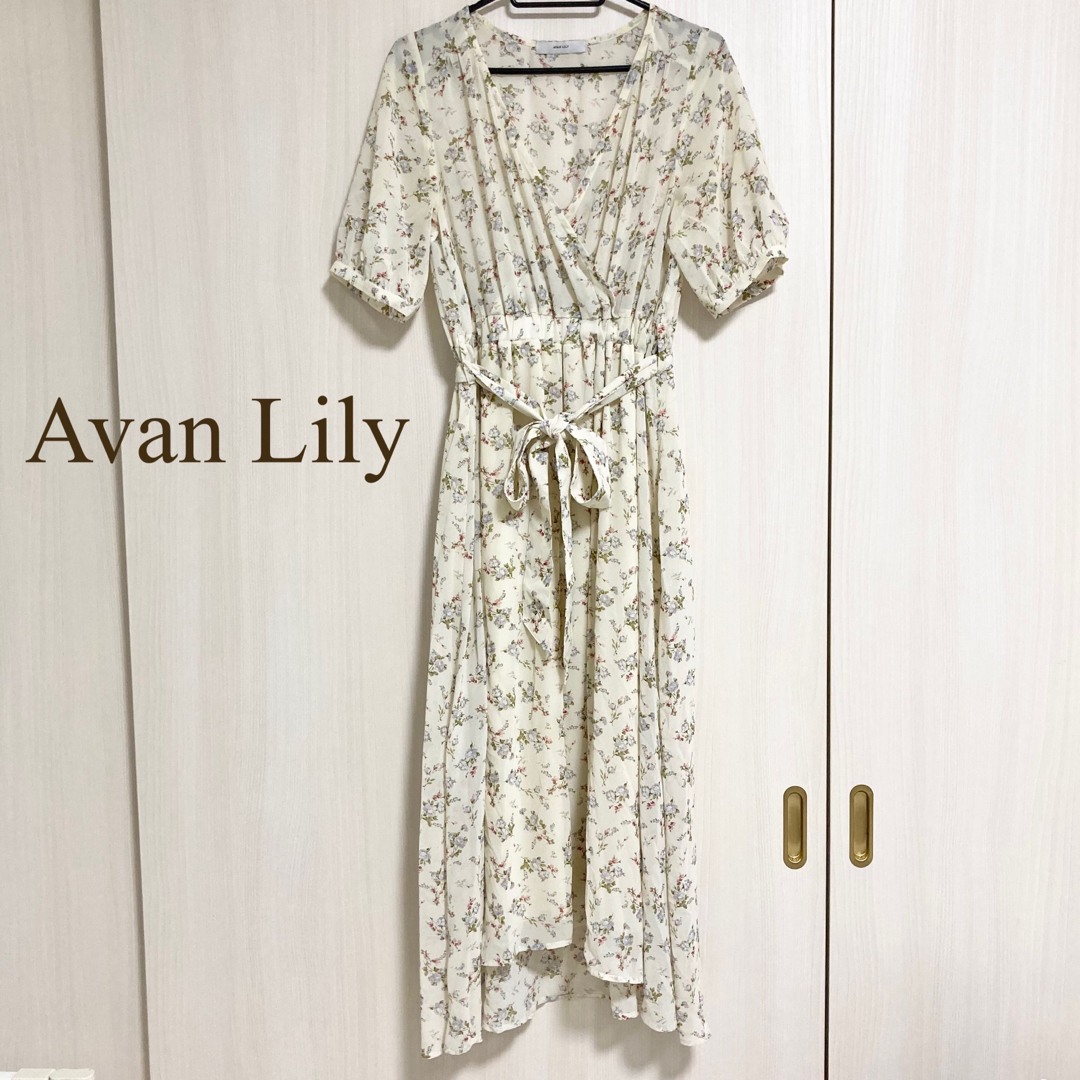 Avan Lily(アバンリリー)の小花柄ワンピース レディースのワンピース(ロングワンピース/マキシワンピース)の商品写真