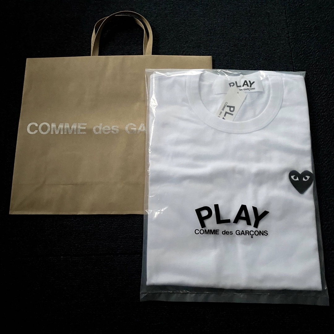 COMME des GARCONS(コムデギャルソン)のコムデギャルソンCOMME des GARCONSプレイハートロゴ半袖Tシャツ レディースのトップス(Tシャツ(半袖/袖なし))の商品写真