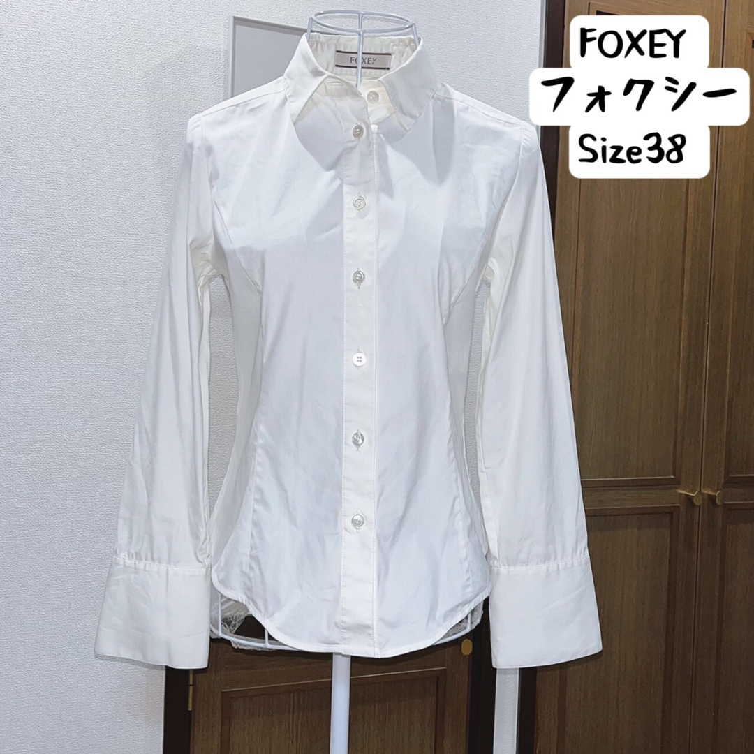 FOXEYワイシャツ　フォクシー　シャツ　トップス　ホワイト　未使用に近い