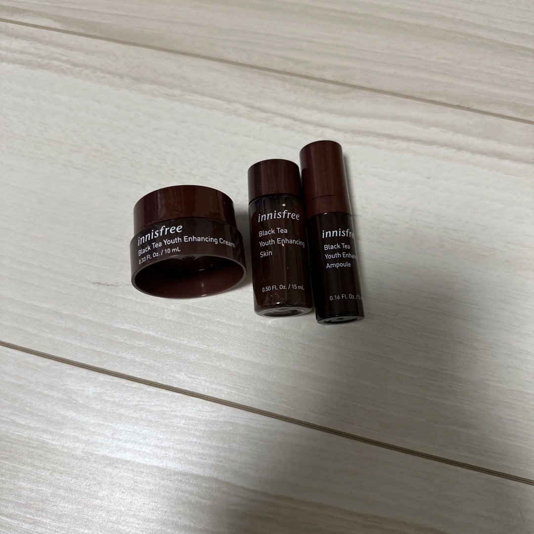 Innisfree(イニスフリー)のイニスフリー　ブラックティースペシャルトリオキット コスメ/美容のキット/セット(サンプル/トライアルキット)の商品写真