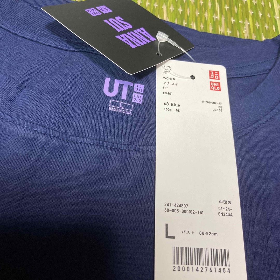 UNIQLO(ユニクロ)の専用です。ユニクロ アナスイ コラボ UTシャツ L紺 レディースのトップス(Tシャツ(半袖/袖なし))の商品写真