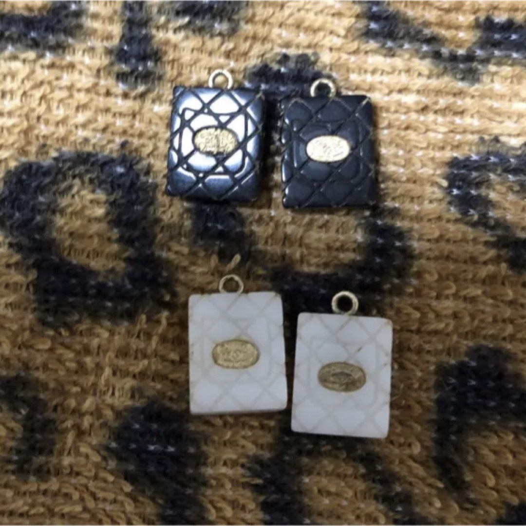 CHANEL - CHANEL カンボンライン ピアス 廃盤 黒の通販 by s CHANEL - CHANEL カンボンライン ピアス 廃盤 黒の通販 by s