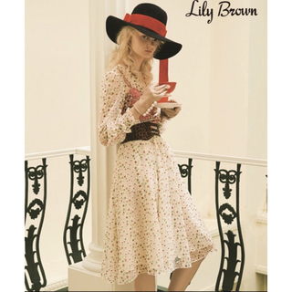 リリーブラウン(Lily Brown)のリリーブラウン　お花刺繍ブラウス&スカート(その他)