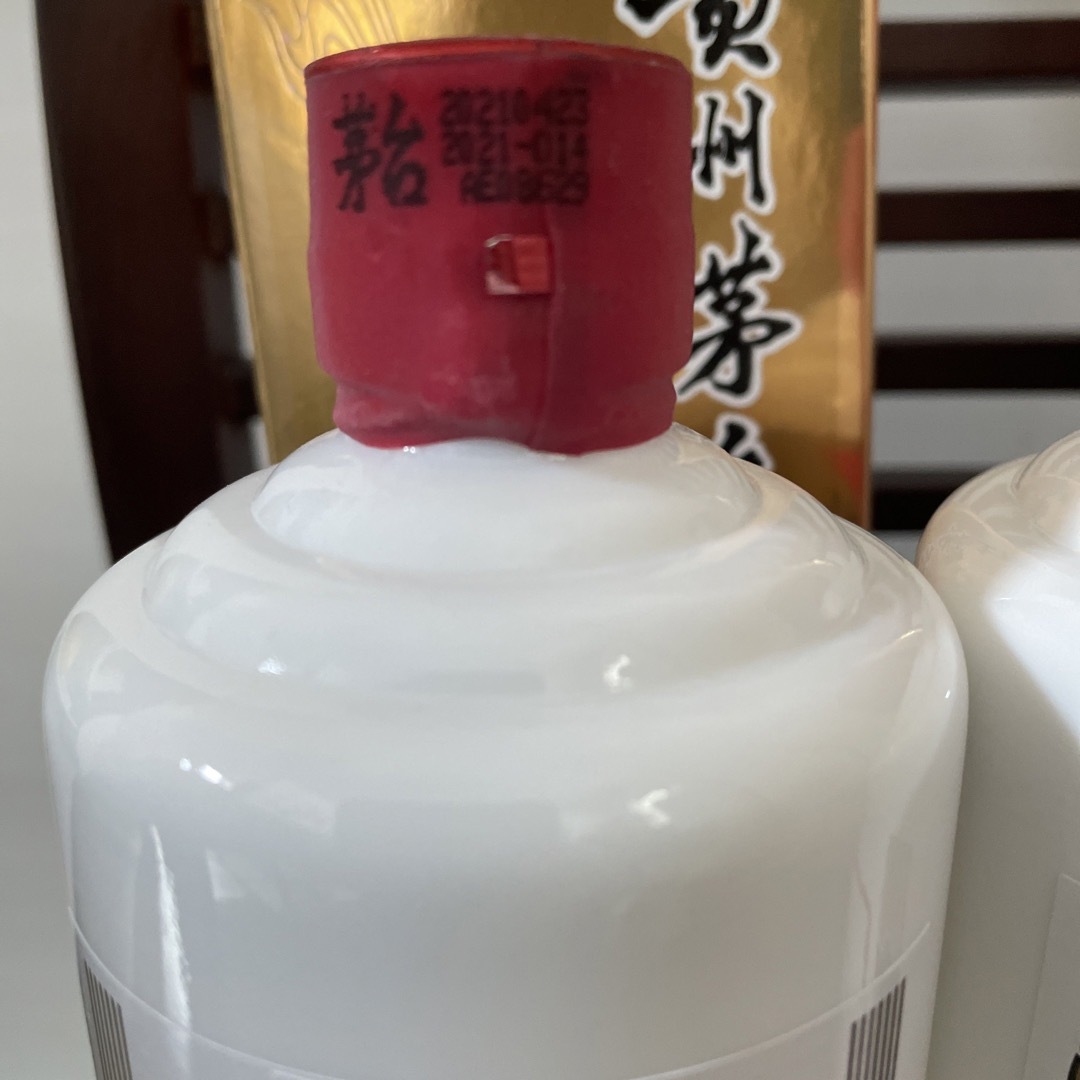 茅台酒　2本 食品/飲料/酒の酒(蒸留酒/スピリッツ)の商品写真