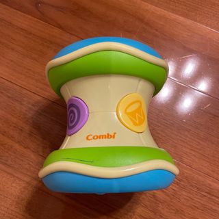 コンビ(combi)のコンビ　光るにぎやかドラム(楽器のおもちゃ)