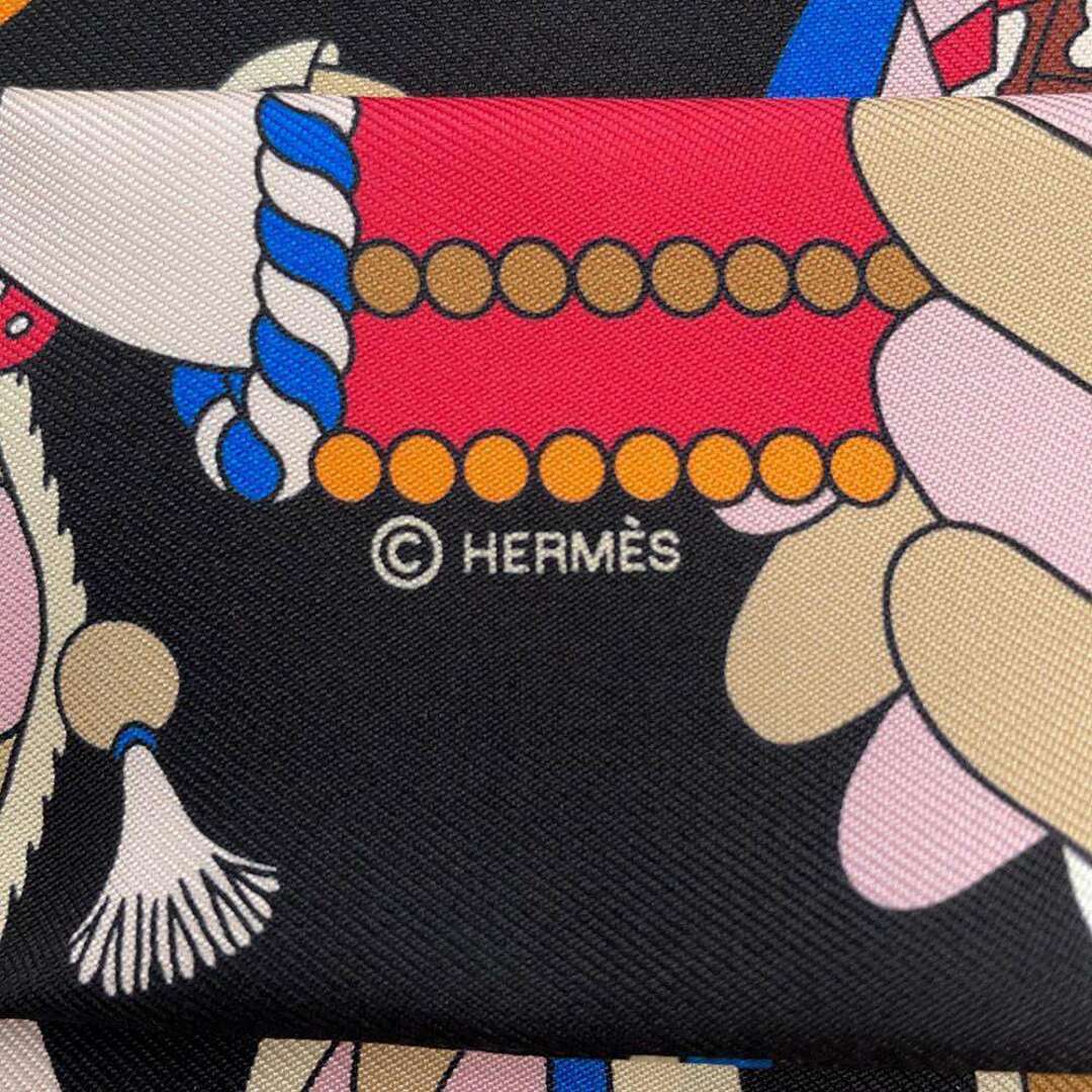 Hermes(エルメス)のエルメス スカーフ ツイリー ラ パティスリー フランセーズ チャーム HERMES 2023秋冬 シルク レディースのファッション小物(バンダナ/スカーフ)の商品写真