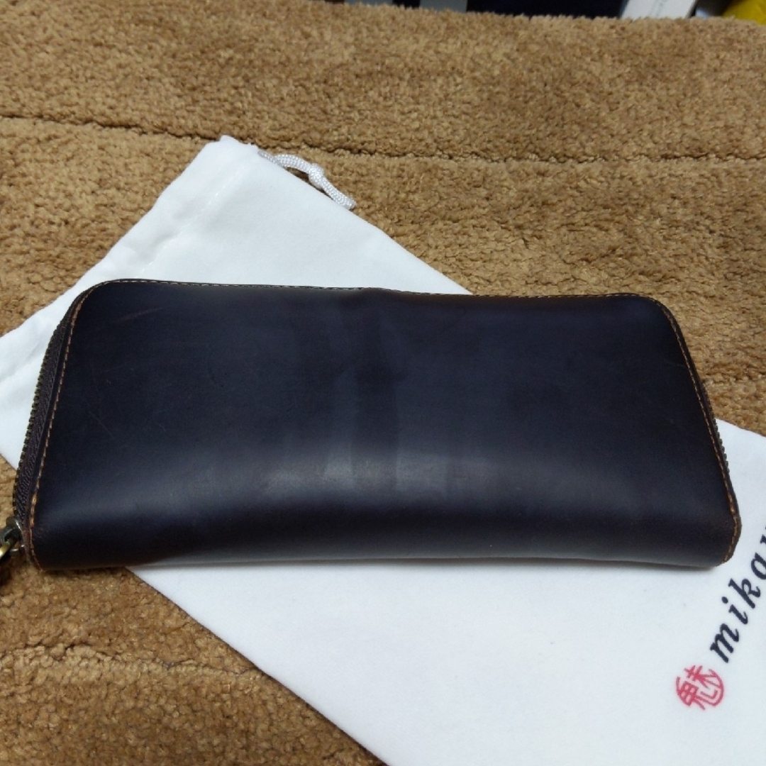 美品】バーバリー 長財布 ラウンドジップ プリントロゴ デカロゴ 美品】バーバリー 長財布 ラウンドジップ プリントロゴ デカロゴ