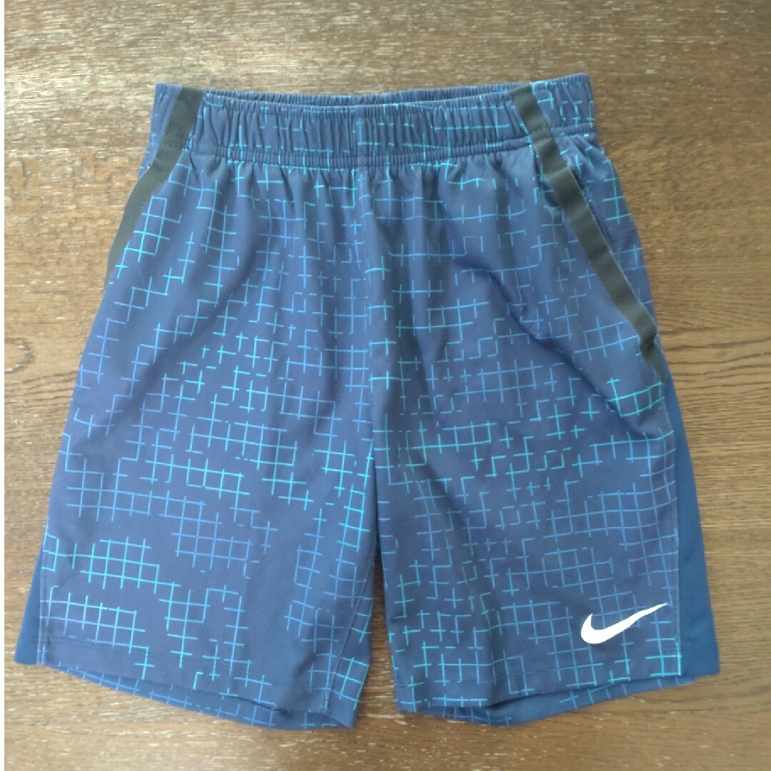 NIKE☆キッズハーフパンツ キッズ/ベビー/マタニティのキッズ服男の子用(90cm~)(パンツ/スパッツ)の商品写真