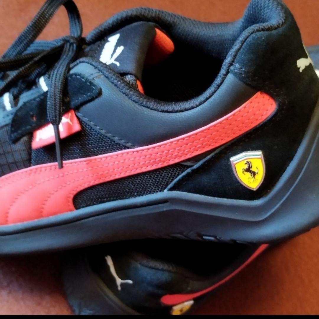 PUMA(プーマ)のPUMA×Ferrariモデル　スニーカー 26cm（一度使用）スニーカー メンズの靴/シューズ(スニーカー)の商品写真