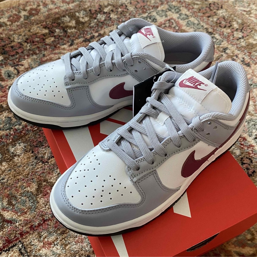 レディースNike WMNS Dunk Low "Grey/Red" 23.5