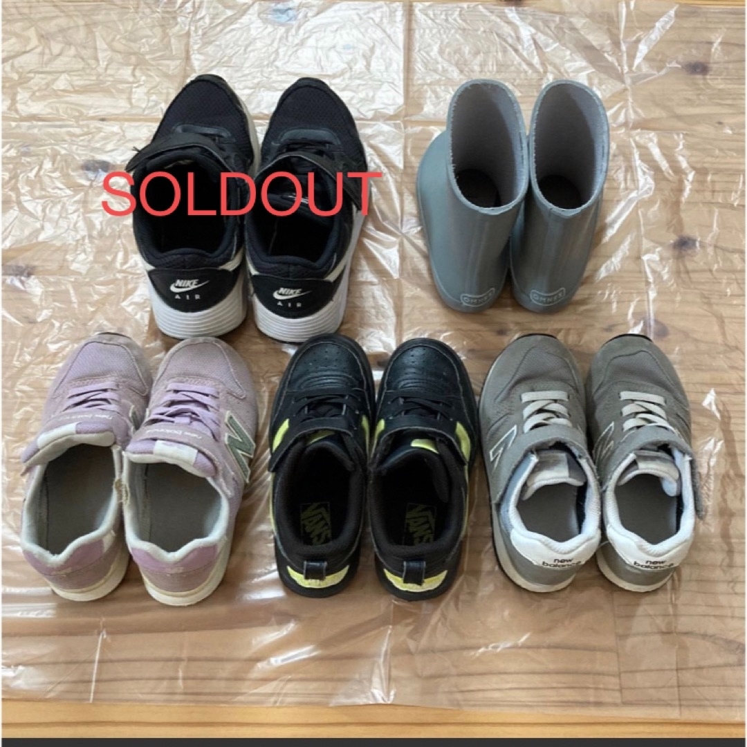 子供靴 4足セット キッズ/ベビー/マタニティのキッズ靴/シューズ(15cm~)(スニーカー)の商品写真