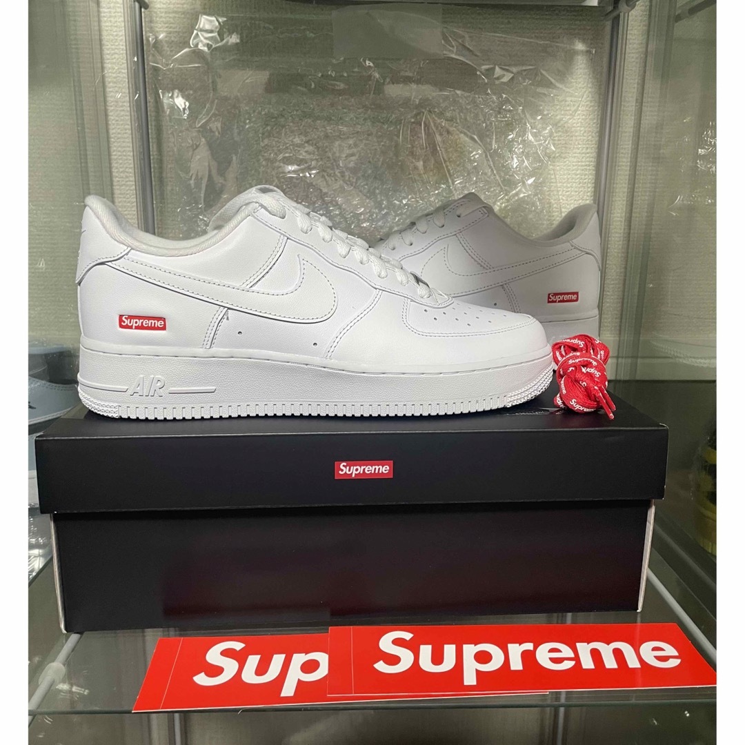 Supreme  Nike Air Force 1 Low