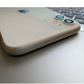 Apple iphone 11 simフリー ホワイト MWLU2J/A 未開封