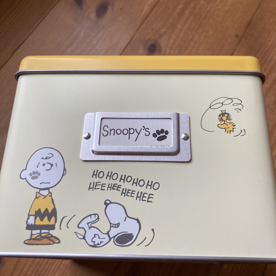 SNOOPY(スヌーピー)の空き缶　スヌーピー缶　USJ インテリア/住まい/日用品のインテリア小物(小物入れ)の商品写真