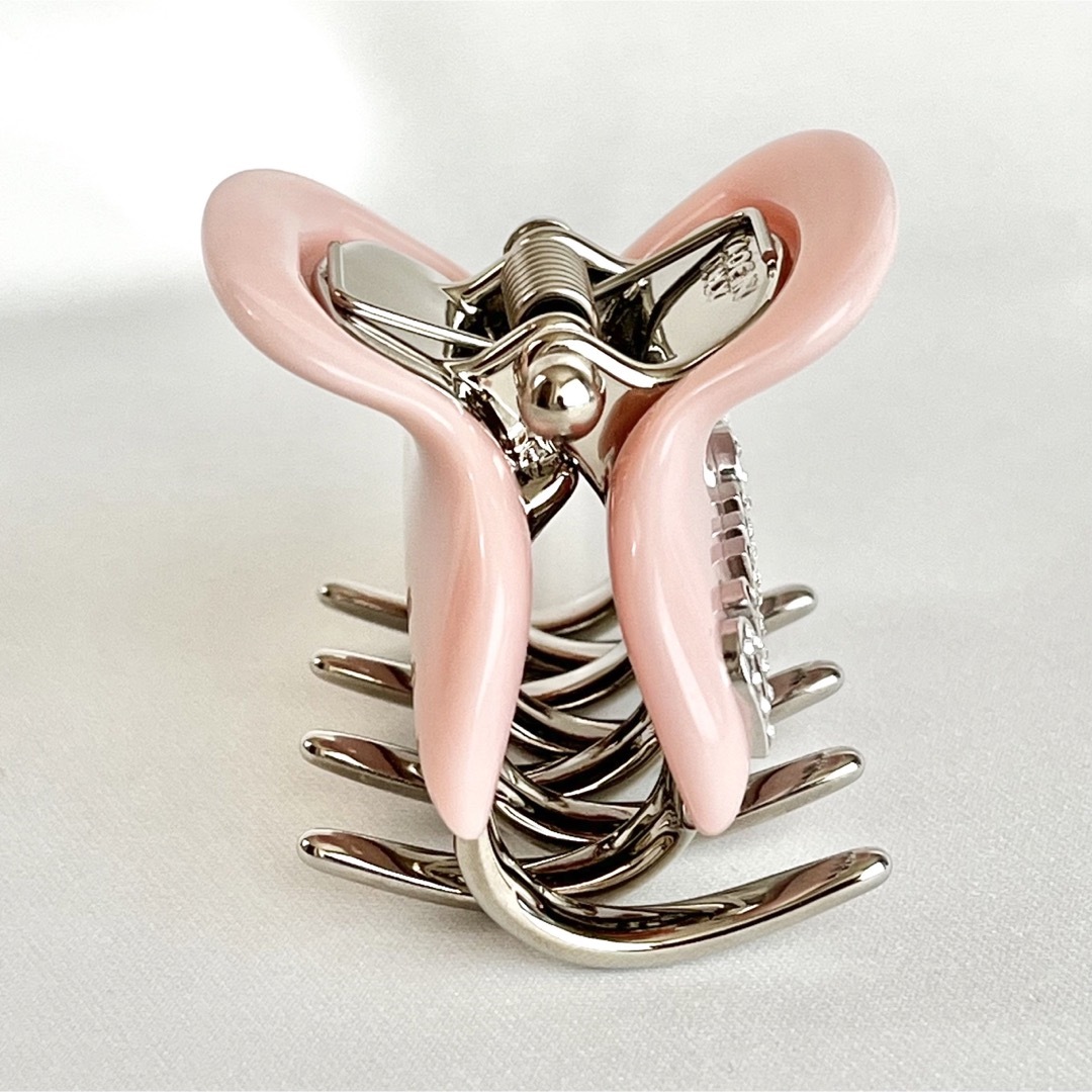 極美品✨MIUMIU ヘアクリップ ロゴ クリスタル メタル ピンク 正規品 極美品✨MIUMIU ヘアクリップ ロゴ クリスタル メタル ピンク 正規品